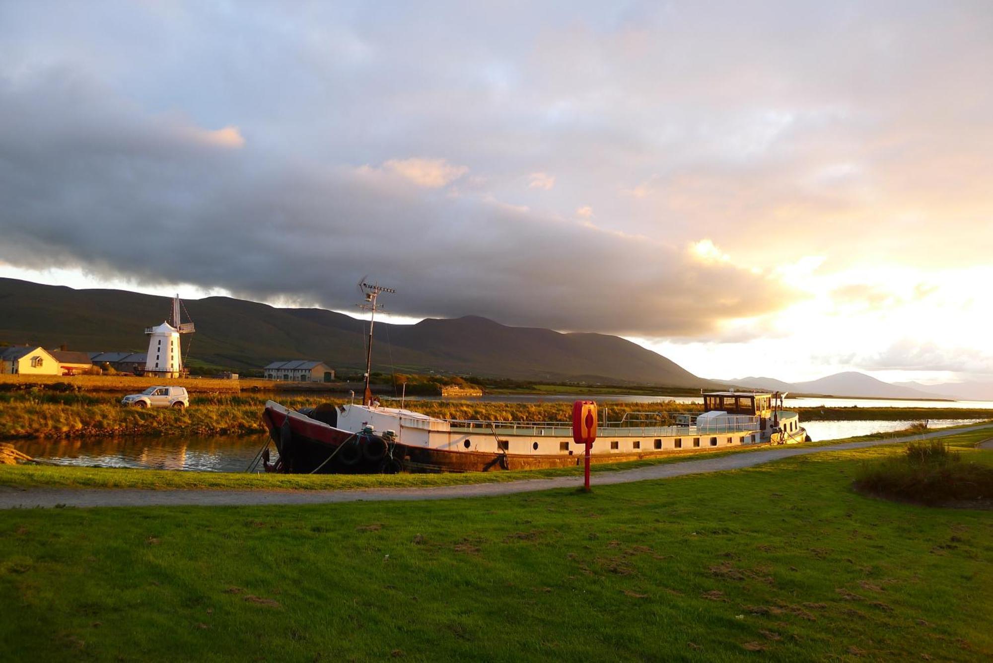 Keanes Of Curraheen, Bar, Restaurant & Accommodation Tralee Zewnętrze zdjęcie