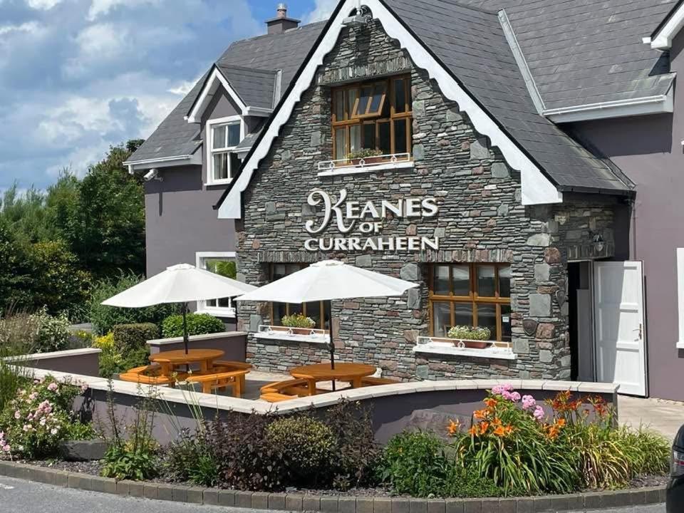 Keanes Of Curraheen, Bar, Restaurant & Accommodation Tralee Zewnętrze zdjęcie