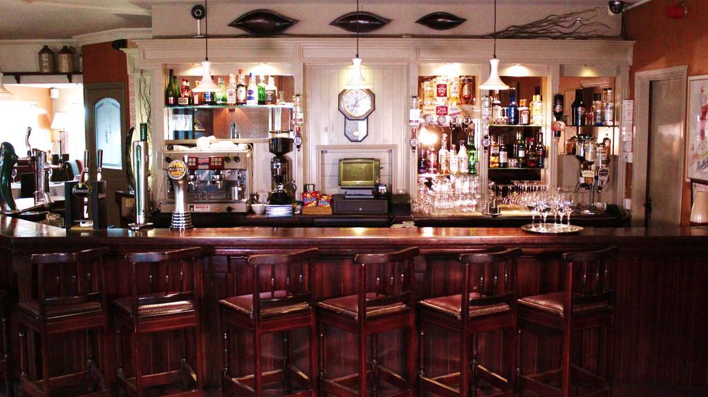 Keanes Of Curraheen, Bar, Restaurant & Accommodation Tralee Zewnętrze zdjęcie